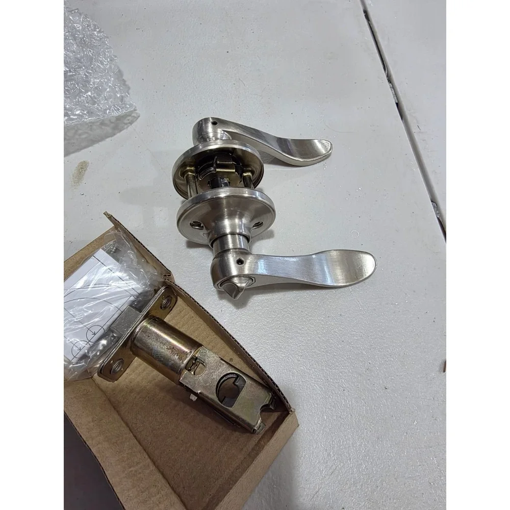 Lot Of 18‎ Maxwell Wave Handle Lever Privacy Lock - Satin Nickel 403405
